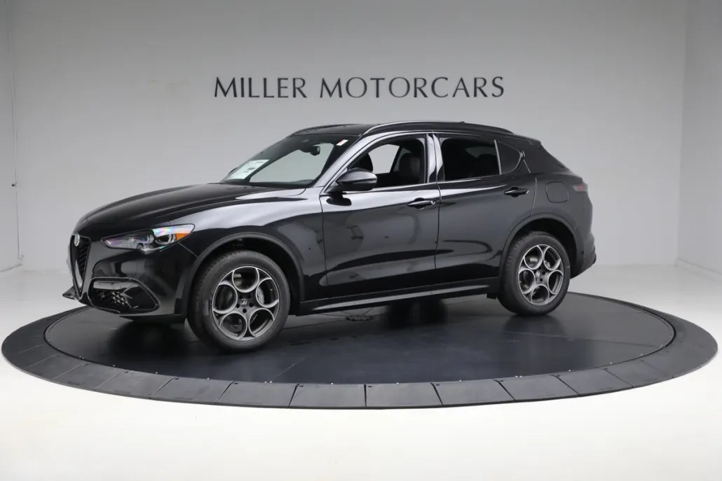2025 Alfa Romeo Stelvio Sprint Base photo 1