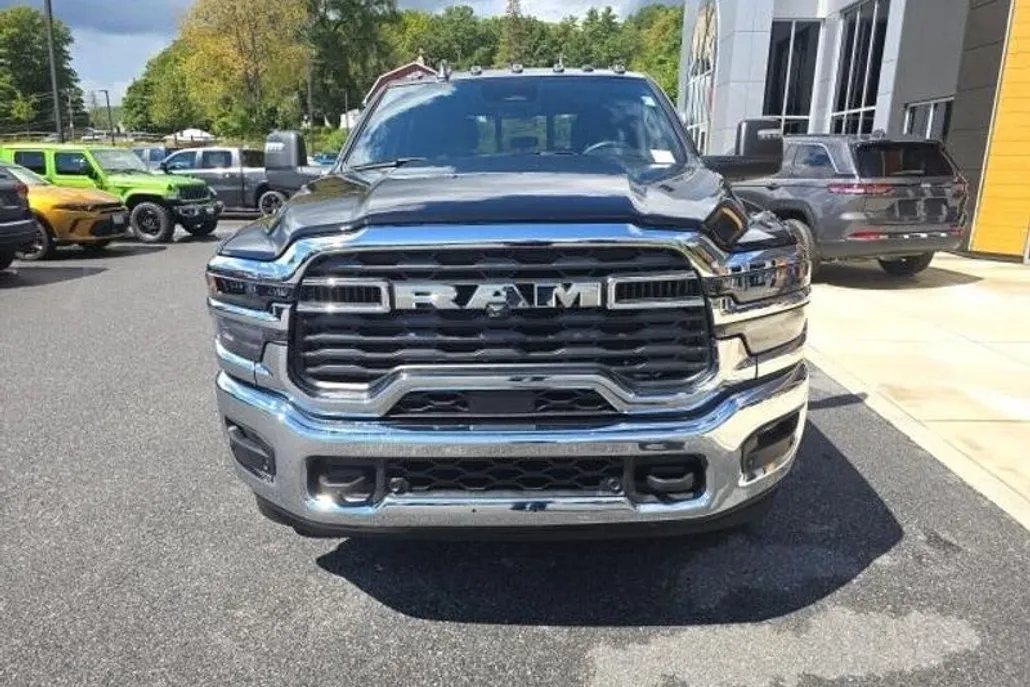 2025 Ram 3500 Tradesman photo 1