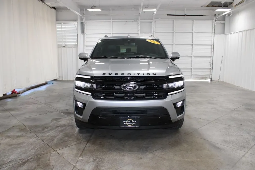 2024 Ford Expedition Limited photo 1