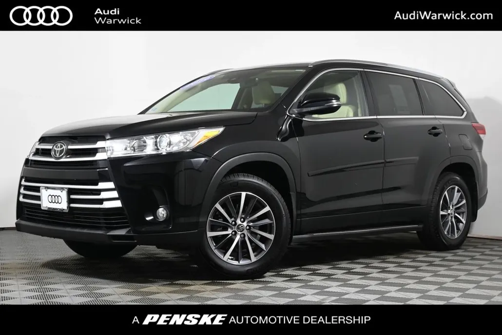 2019 Toyota Highlander XLE photo 1
