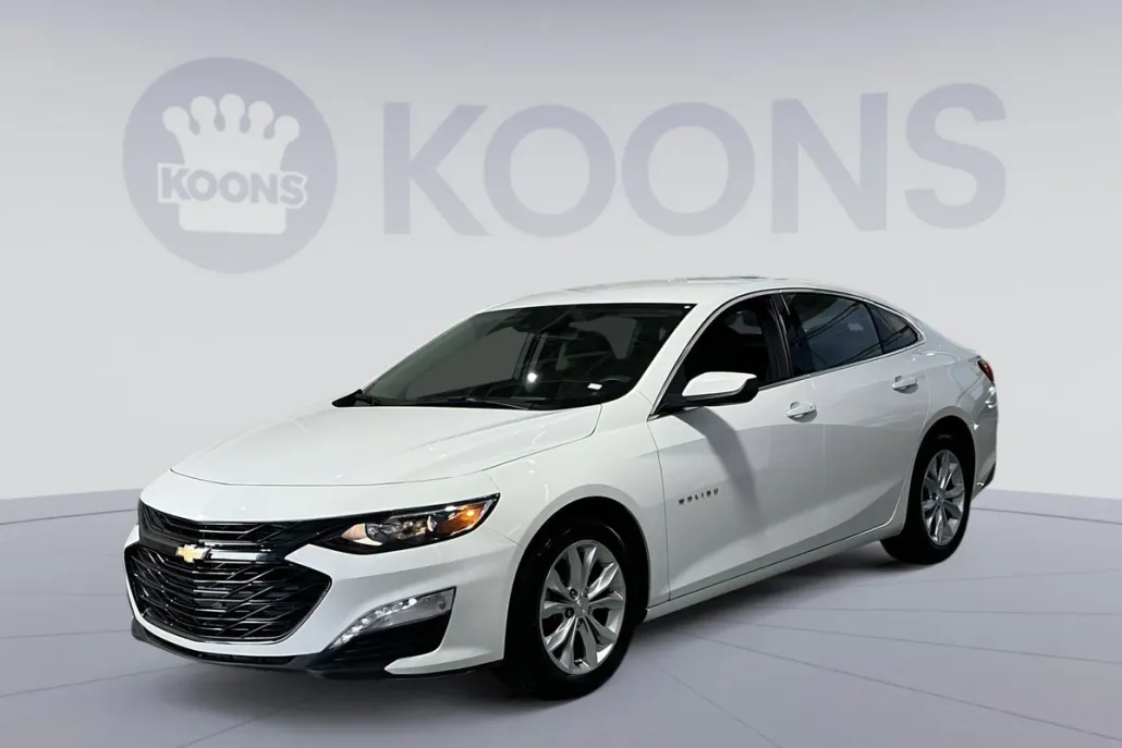 2023 Chevrolet Malibu 1LT photo 1