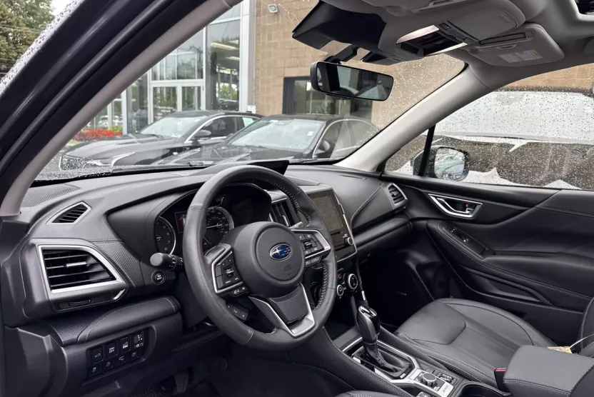 2022 Subaru Forester Touring photo 1