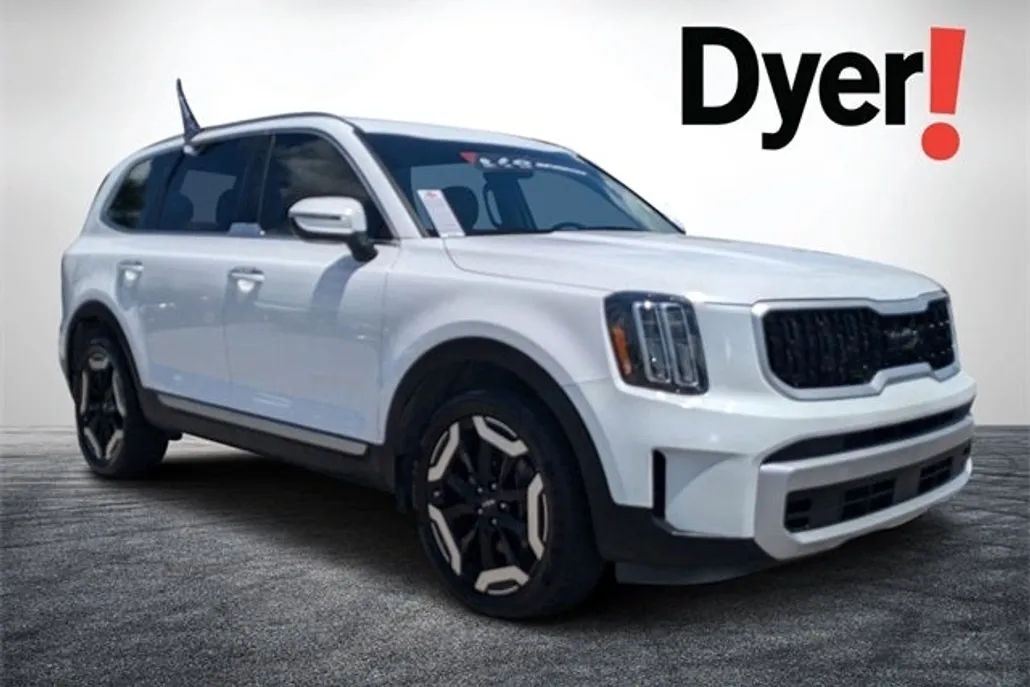 2023 Kia Telluride S photo 1