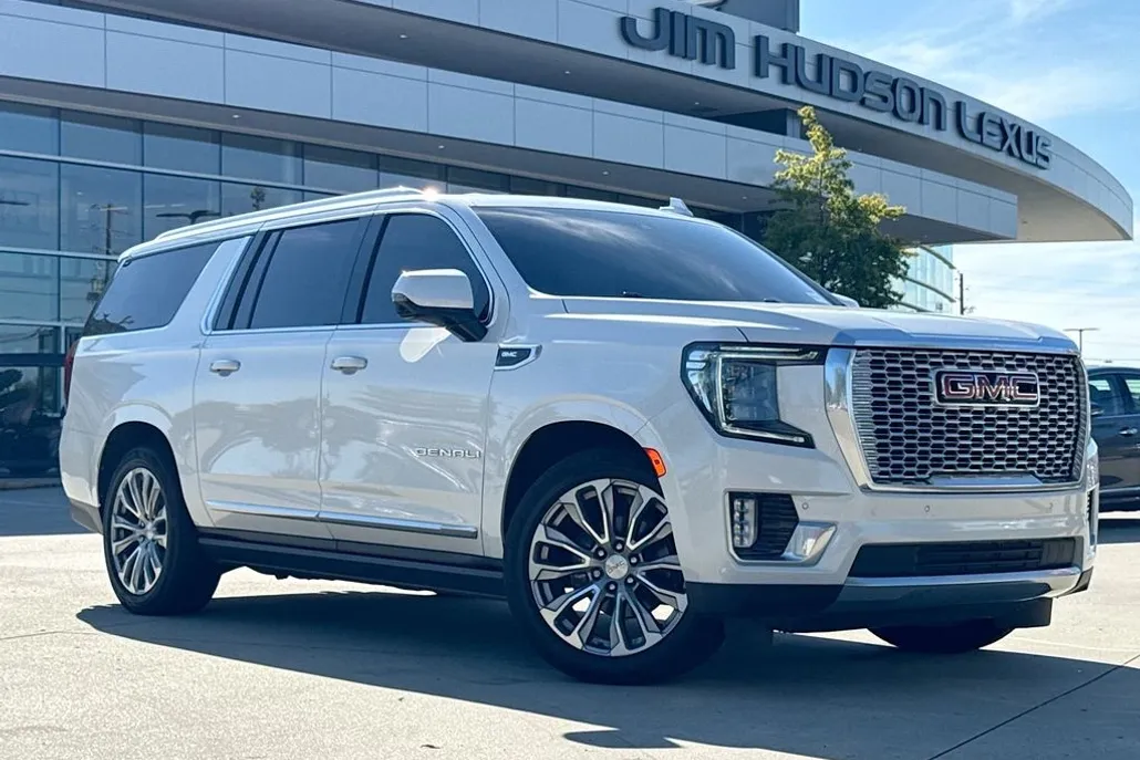 2022 Gmc Yukon XL Denali photo 1