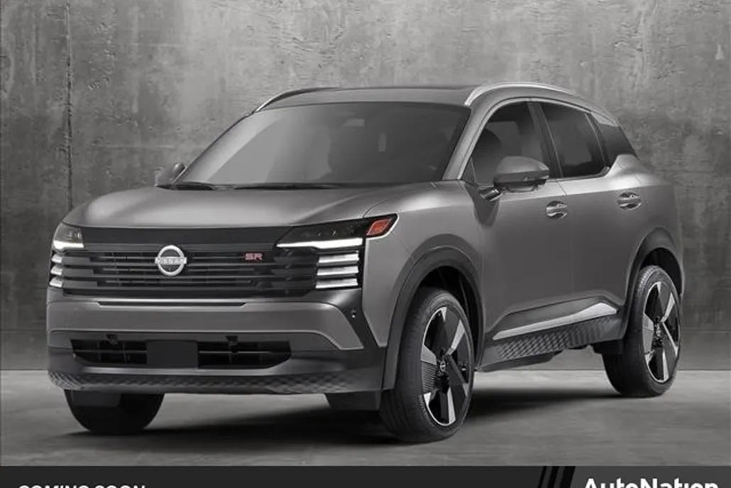 2025 Nissan Kicks SR photo 1
