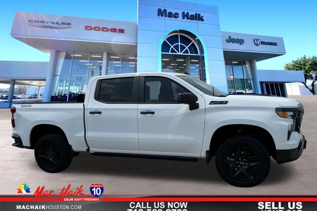 2024 Chevrolet Silverado Trail Boss Custom photo 1