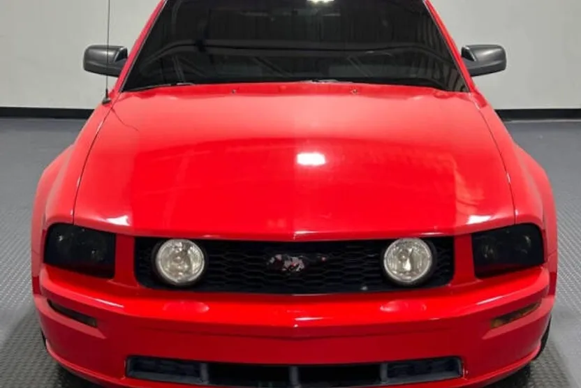 2005 Ford Mustang GT photo 1