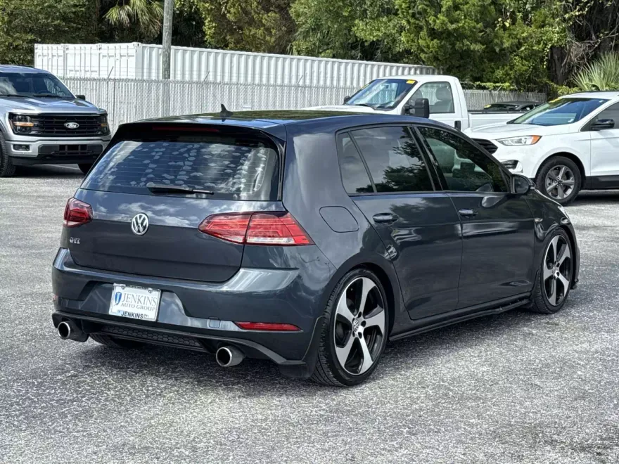 2018 Volkswagen Golf GTI S photo 1