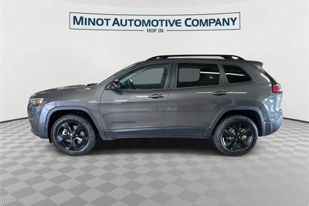 2023 Jeep Cherokee Altitude photo 1