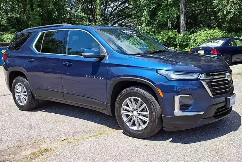 2023 Chevrolet Traverse Leather photo 1