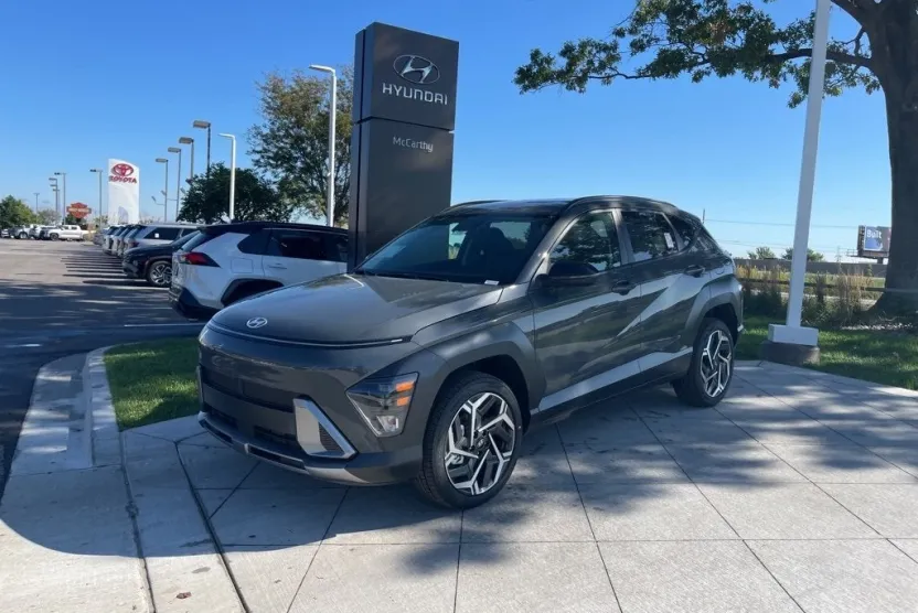 2026 Hyundai Kona SEL photo 1