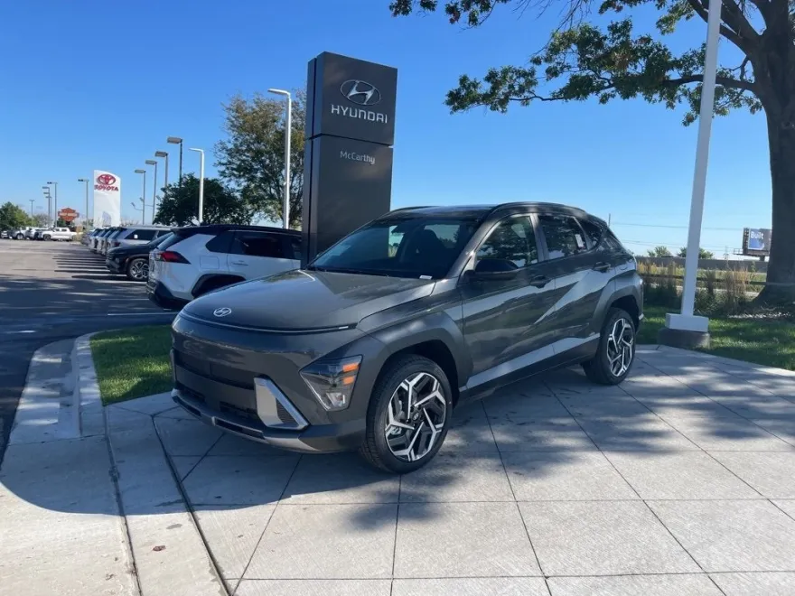 2026 Hyundai Kona SEL photo 1