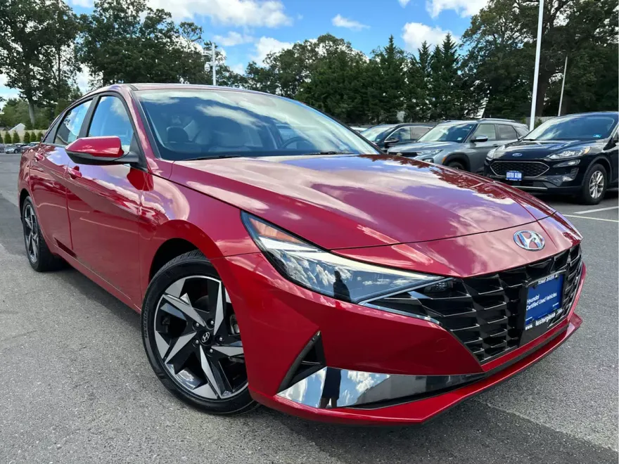 2023 Hyundai Elantra Limited photo 1