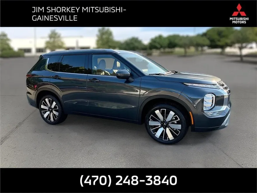 2025 Mitsubishi Outlander SEL photo 1