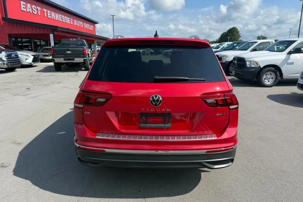 2022 Volkswagen Tiguan SE Sport photo 1