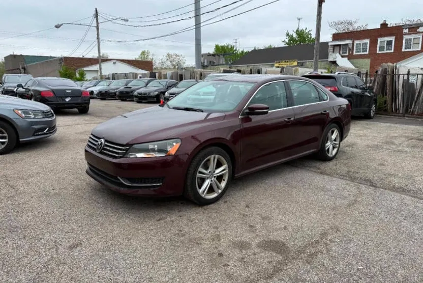 2014 Volkswagen Passat SE photo 1