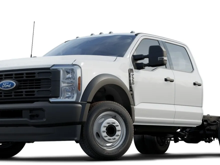 2024 Ford F-550 photo 1
