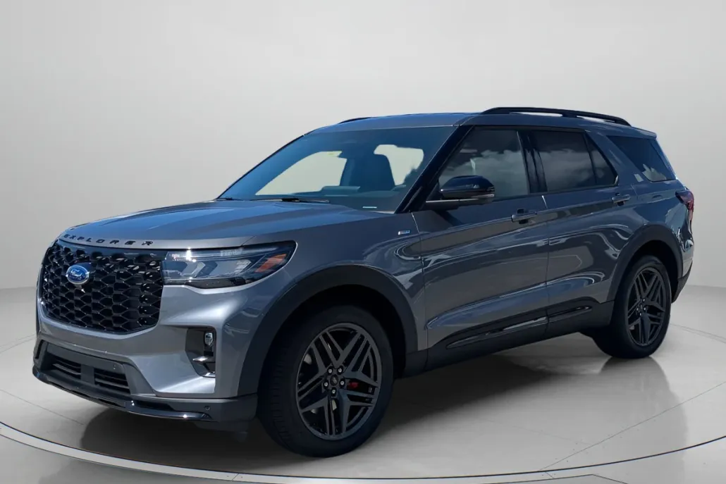 2025 Ford Explorer ST-Line photo 1