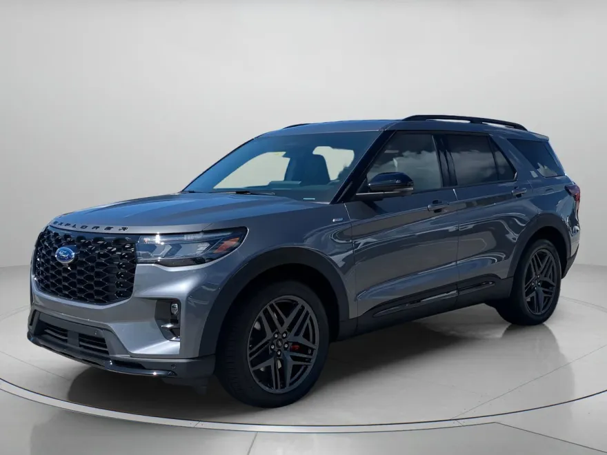 2025 Ford Explorer ST-Line photo 1