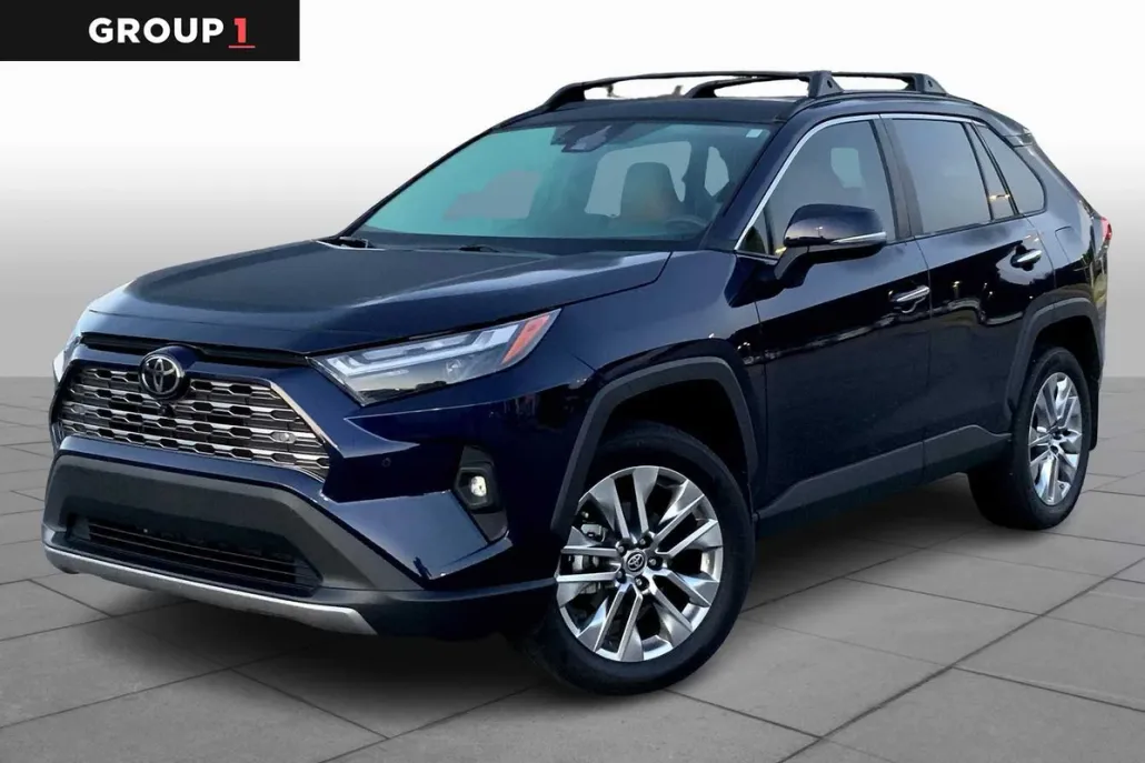 2023 Toyota RAV4 Limited photo 1