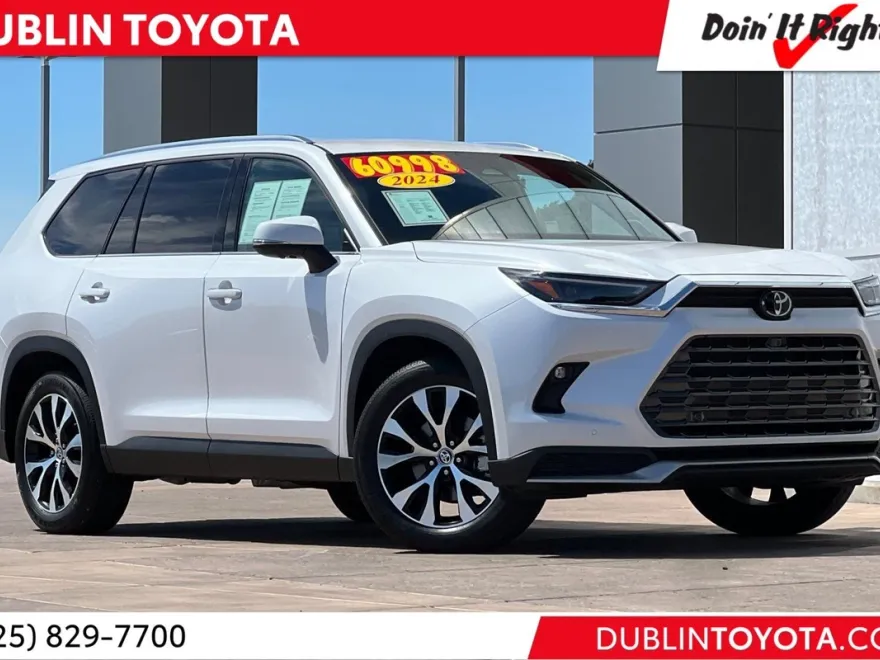2024 Toyota Highlander Hybrid Limited photo 1