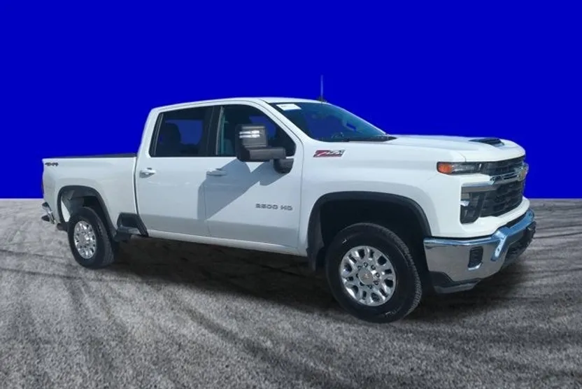 2024 Chevrolet Silverado 2500HD LT photo 1