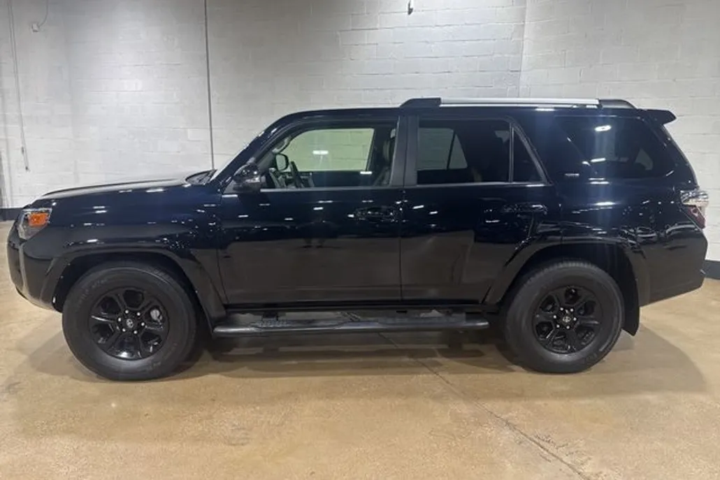 2021 Toyota 4Runner SR5 Premium photo 1