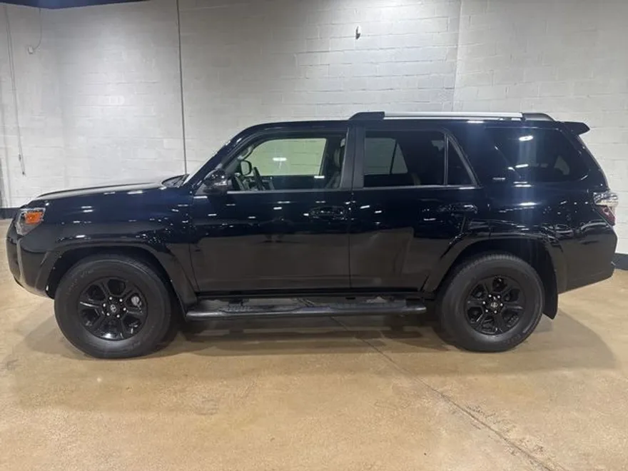 2021 Toyota 4Runner SR5 Premium photo 1