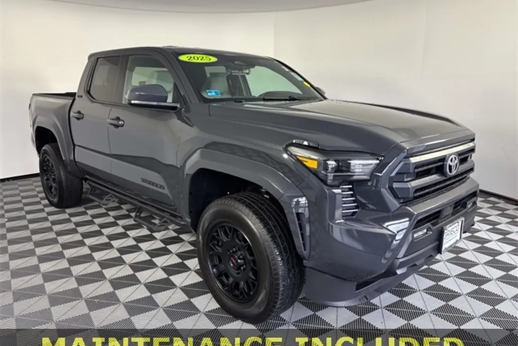 2025 Toyota Tacoma SR5 photo 1