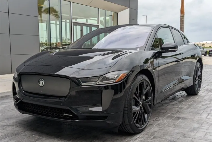 2024 Jaguar I-PACE EV400 HSE photo 1
