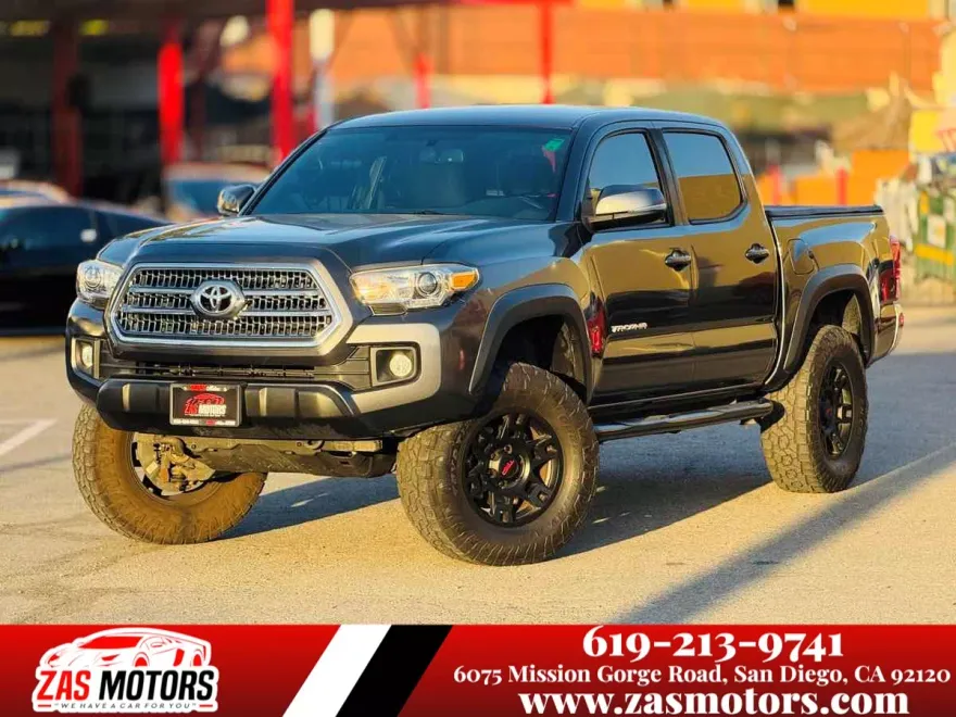 2017 Toyota Tacoma SR5 Double Cab V6 photo 1