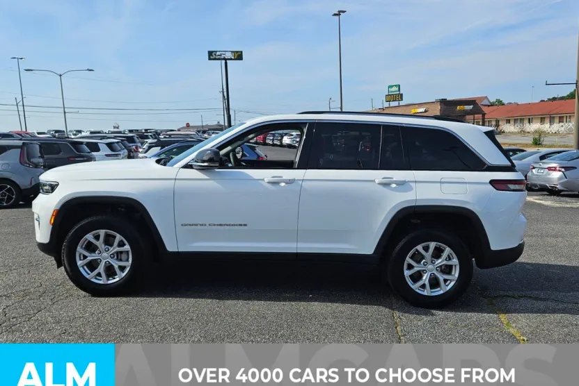 2023 Jeep Grand Cherokee Limited photo 1