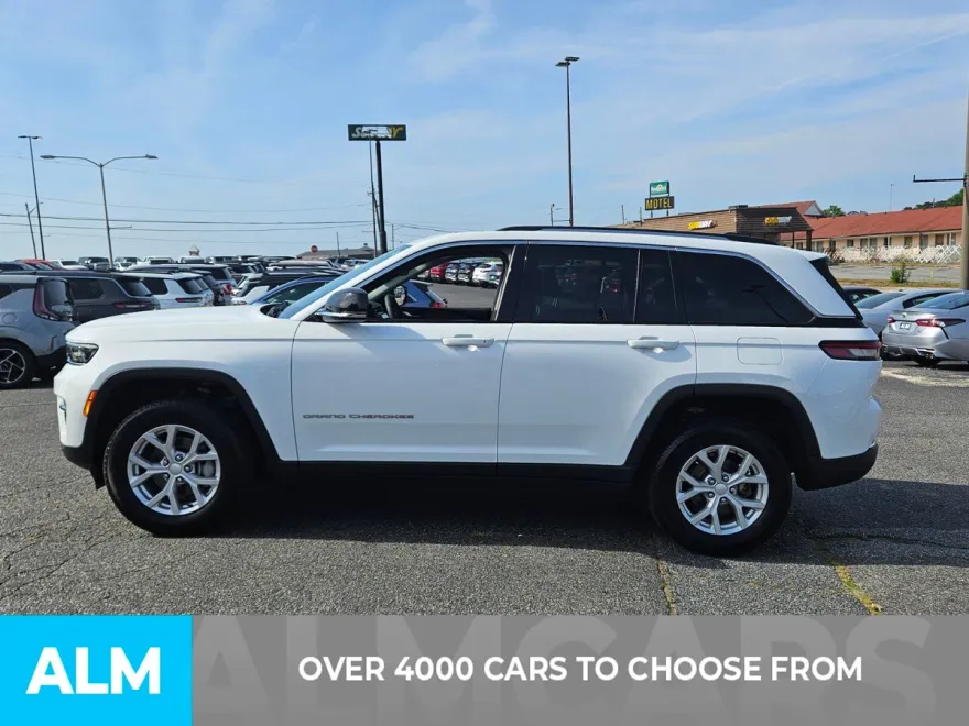 2023 Jeep Grand Cherokee Limited photo 1