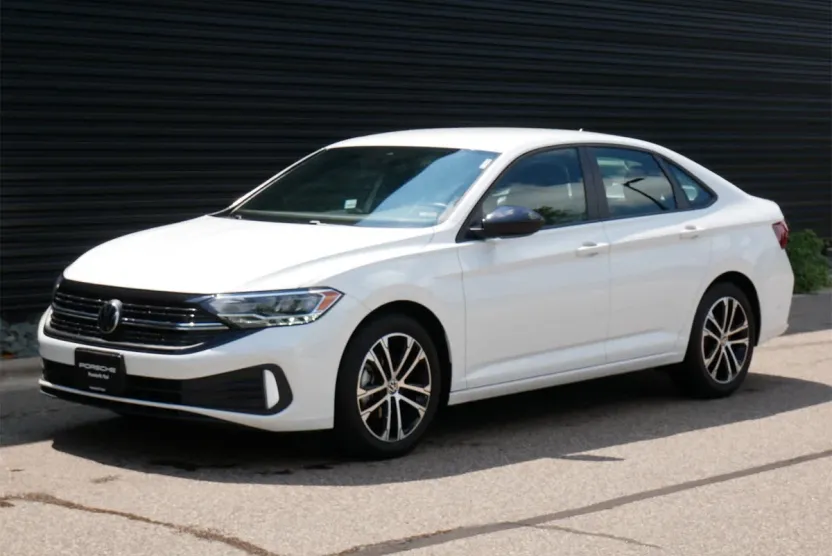 2022 Volkswagen Jetta Sport photo 1