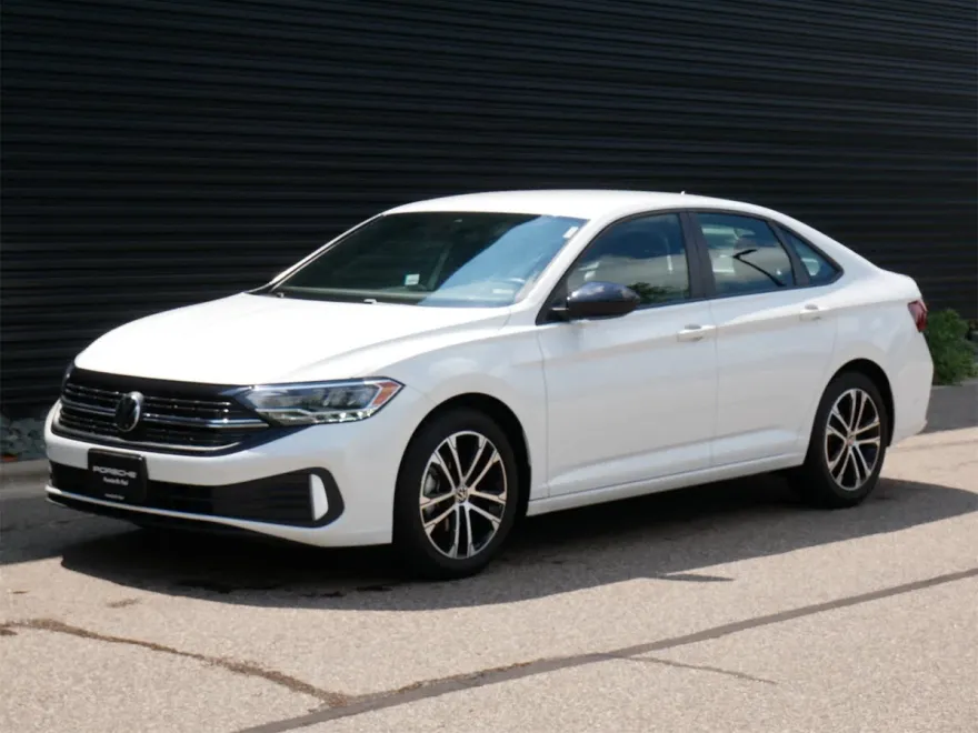 2022 Volkswagen Jetta Sport photo 1