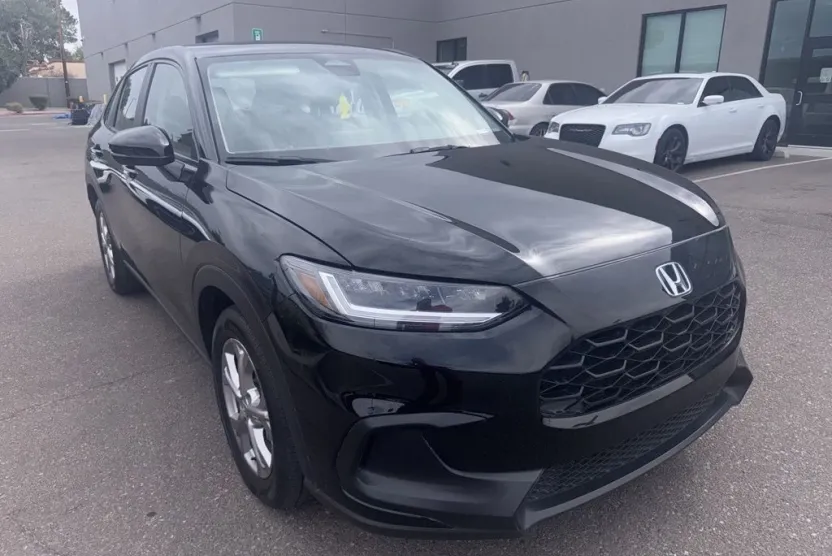 2024 Honda HR-V LX photo 1