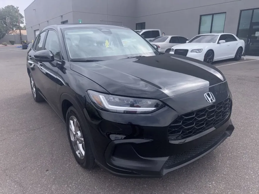 2024 Honda HR-V LX photo 1