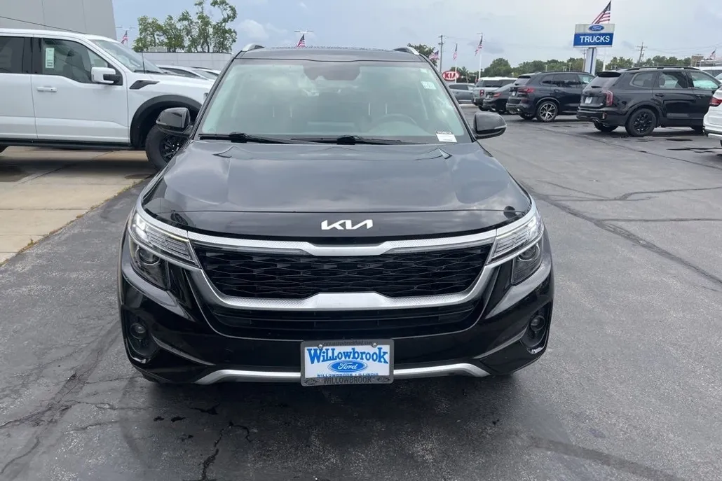 2022 Kia Seltos EX photo 1