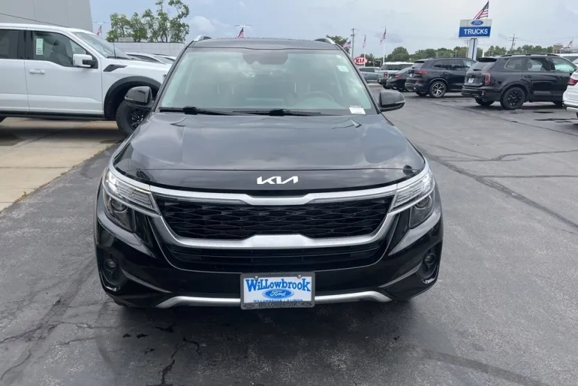 2022 Kia Seltos EX photo 1