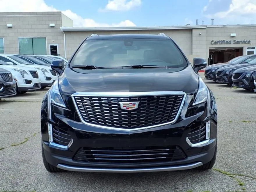 2025 Cadillac XT5 Premium Luxury photo 1