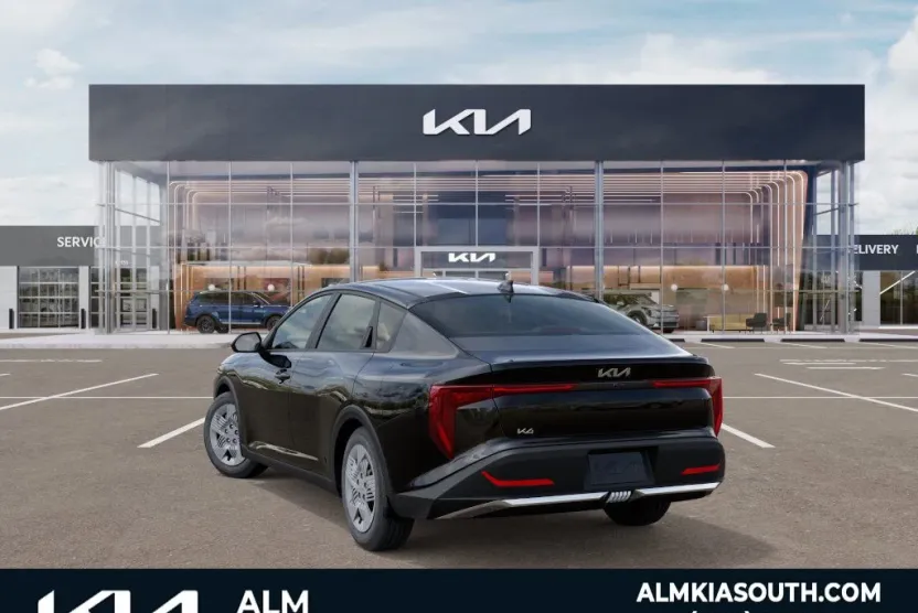 2025 Kia K4 LX photo 1