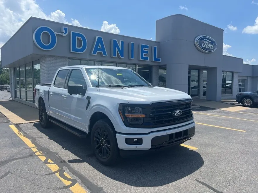 2025 Ford F-150 XLT photo 1