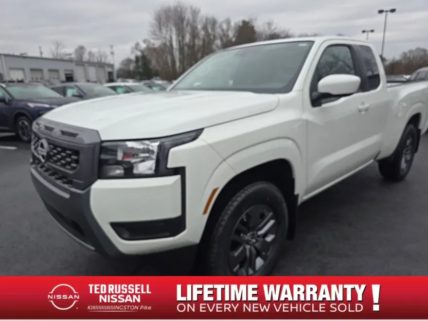 2025 Nissan Frontier SV photo 1