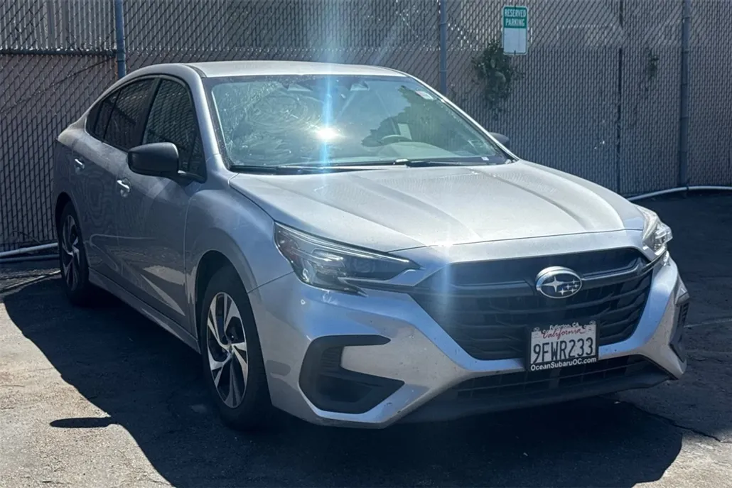 2023 Subaru Legacy Base photo 1