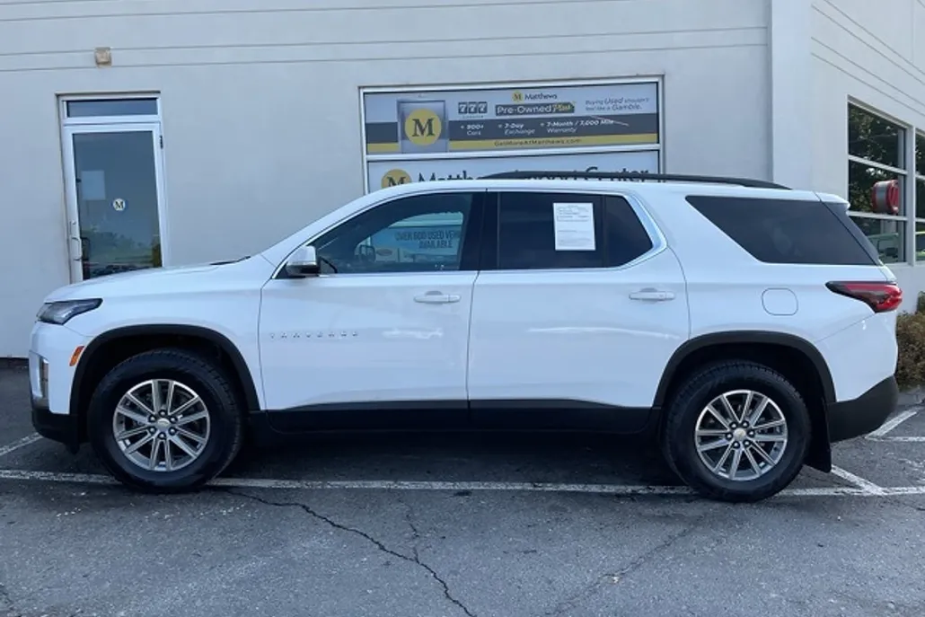 2023 Chevrolet Traverse Cloth 1LT photo 1