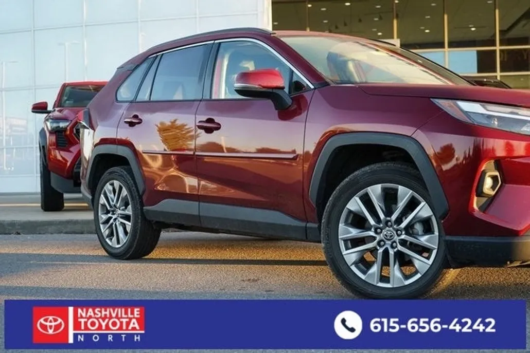 2022 Toyota RAV4 XLE Premium photo 1