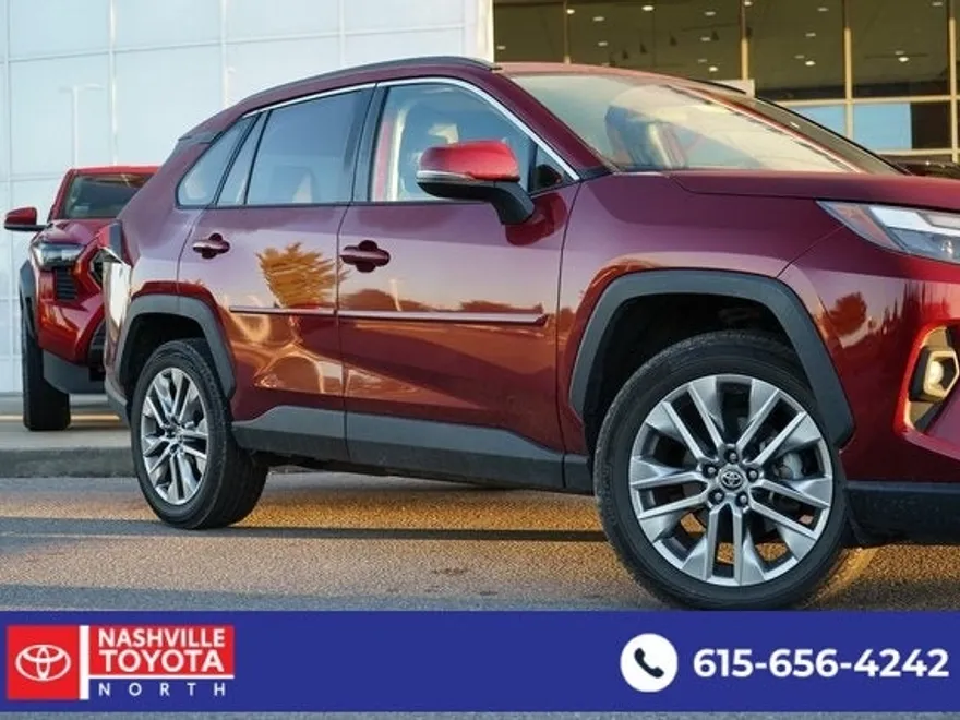 2022 Toyota RAV4 XLE Premium photo 1