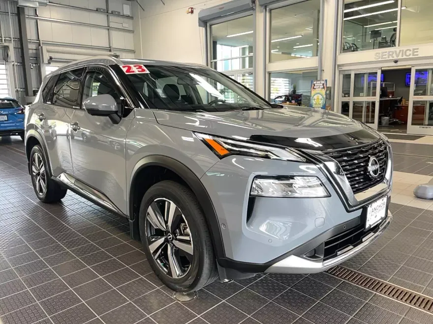 2023 Nissan Rogue Platinum AWD photo 1