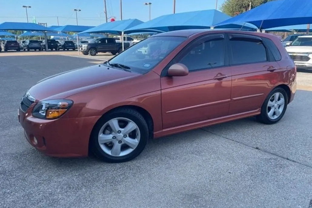 2009 Kia Spectra SX photo 1