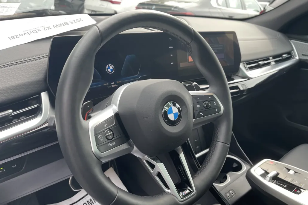 2025 Bmw X2 xDrive28i photo 1